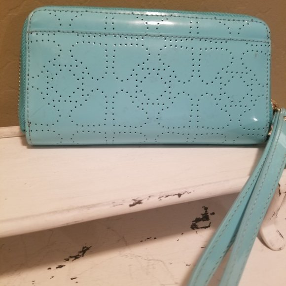 Kate Spade Zip Around Wallet/Wristlet. - Picture 2 of 5
